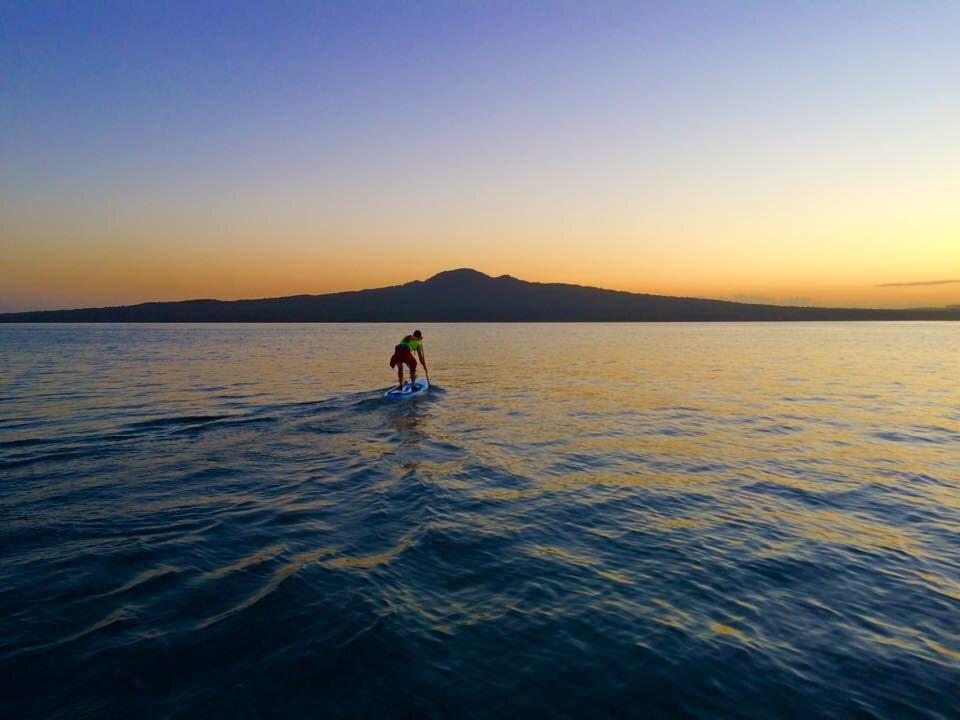 paddling to rangitoto in Auckland